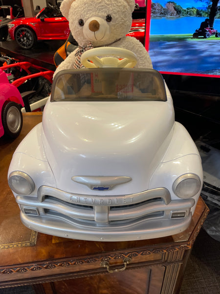 LICENSED CHEVY CLASIC 3100 RIDE ON ELECTRIC TOY
